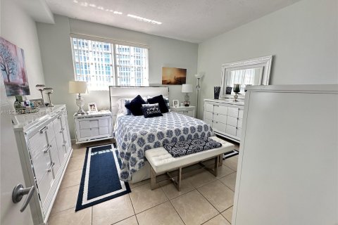 Copropriété à vendre à Hollywood, Floride: 1 chambre, 82.03 m2 № 1075076 - photo 15