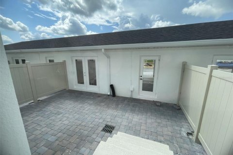 Adosado en venta en Winter Garden, Florida, 3 dormitorios, 157.28 m2 № 1361685 - foto 3