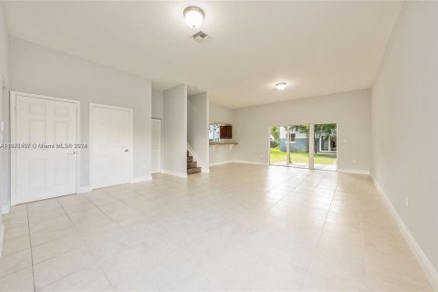 Townhouse in Miami, Florida 3 bedrooms, 153.29 sq.m. № 1402717 - photo 6