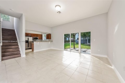 Townhouse in Miami, Florida 3 bedrooms, 153.29 sq.m. № 1402717 - photo 9