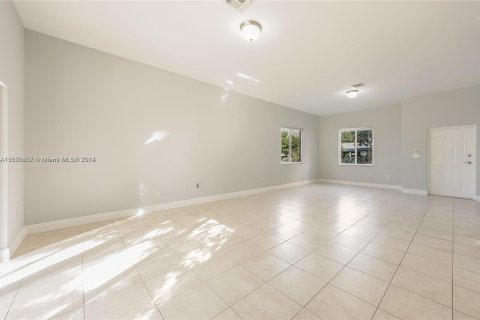 Townhouse in Miami, Florida 3 bedrooms, 153.29 sq.m. № 1402717 - photo 5