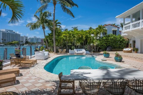 Casa en venta en Miami Beach, Florida, 8 dormitorios, 599.96 m2 № 1402674 - foto 6