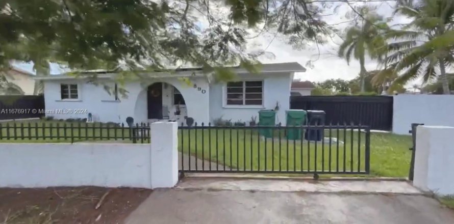 Casa en Miami, Florida 3 dormitorios, 141.95 m2 № 1402673