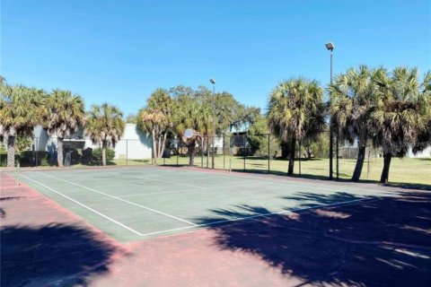 Condo in Tampa, Florida, 1 bedroom  № 1419239 - photo 12