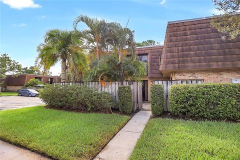 Condominio en venta en Orlando, Florida, 2 dormitorios, 119.38 m2 № 1338184 - foto 1