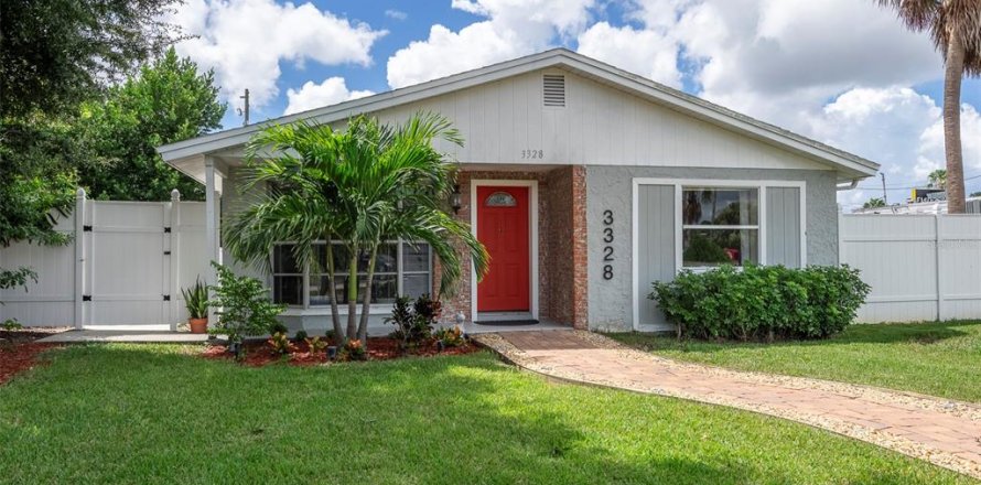 Casa en Saint Petersburg, Florida 3 dormitorios, 128.39 m2 № 1343978