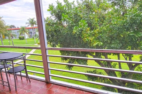 Condominio en venta en Palm Springs, Florida, 2 dormitorios, 80.36 m2 № 1051404 - foto 14