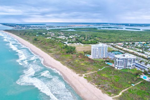 Condo in Hutchinson Island South, Florida, 2 bedrooms  № 1051429 - photo 5