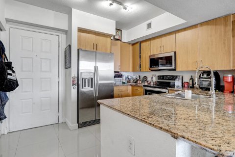 Copropriété à vendre à Hollywood, Floride: 2 chambres, 96.25 m2 № 1207652 - photo 25