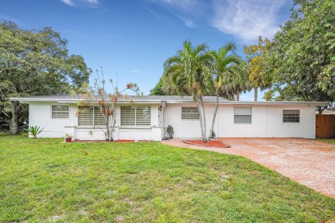 Casa en venta en Margate, Florida, 4 dormitorios, 170.2 m2 № 1091815 - foto 5