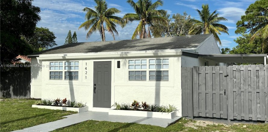 House in Fort Lauderdale, Florida 4 bedrooms, 134.15 sq.m. № 1331230