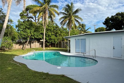 House in Fort Lauderdale, Florida 4 bedrooms, 134.15 sq.m. № 1331230 - photo 12