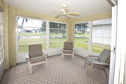 House in Vero Beach, Florida 4 bedrooms, 180.42 sq.m. № 1160464 - photo 15