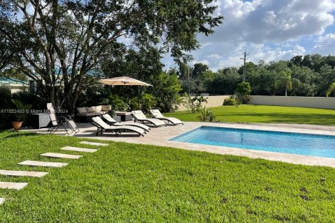 Villa ou maison à louer à Davie, Floride: 4 chambres, 273.69 m2 № 1021792 - photo 11