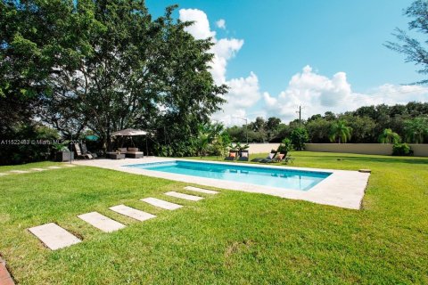 Villa ou maison à louer à Davie, Floride: 4 chambres, 273.69 m2 № 1021792 - photo 15