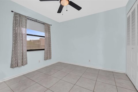 Copropriété à vendre à Sunrise, Floride: 2 chambres, 75.25 m2 № 1080643 - photo 21