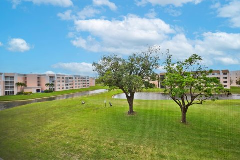 Copropriété à vendre à Sunrise, Floride: 2 chambres, 75.25 m2 № 1080643 - photo 14