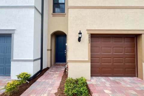 Townhouse in Lake Worth, Florida 3 bedrooms, 169.64 sq.m. № 1080688 - photo 1