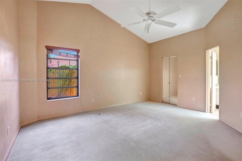 Villa ou maison à vendre à Pembroke Pines, Floride: 3 chambres, 131.55 m2 № 1293983 - photo 12