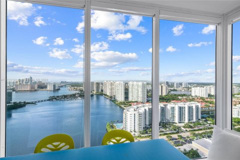 Condominio en venta en Aventura, Florida, 4 dormitorios, 252.69 m2 № 1294055 - foto 13