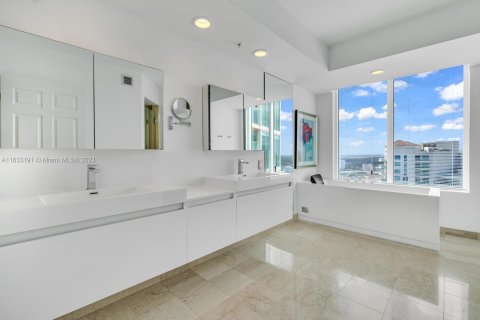 Condominio en venta en Aventura, Florida, 4 dormitorios, 252.69 m2 № 1294055 - foto 29