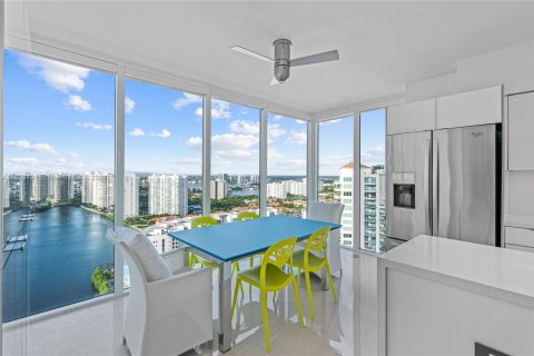 Copropriété à vendre à Aventura, Floride: 4 chambres, 252.69 m2 № 1294055 - photo 9