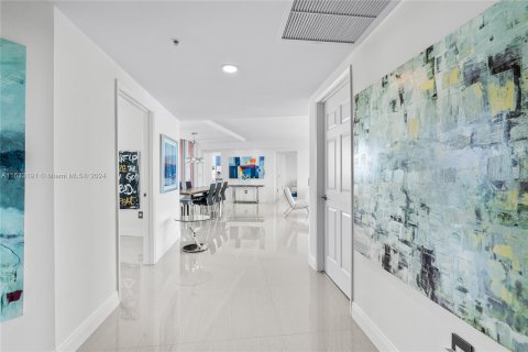 Condo in Aventura, Florida, 4 bedrooms  № 1294055 - photo 3