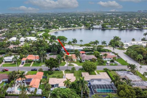 Villa ou maison à vendre à Hollywood, Floride: 3 chambres, 185.43 m2 № 1281842 - photo 1