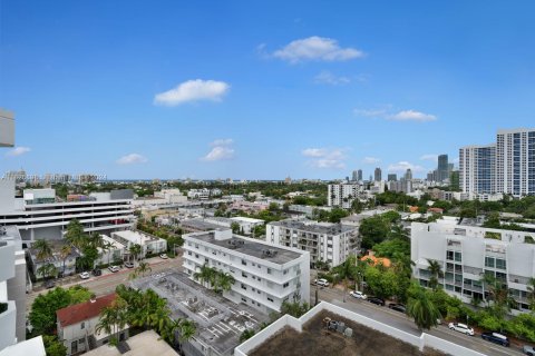 Condo in Miami Beach, Florida, 2 bedrooms  № 1281841 - photo 18