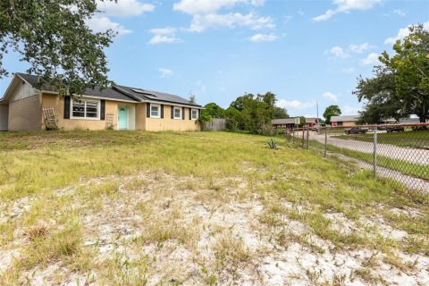 Villa ou maison à vendre à Winter Haven, Floride: 3 chambres, 121.24 m2 № 1379842 - photo 1