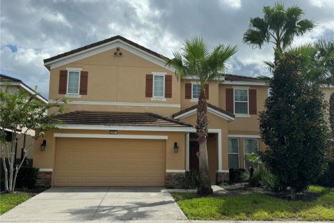 House in Davenport, Florida 6 bedrooms, 283.54 sq.m. № 1379881 - photo 1