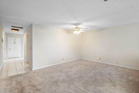 Condo in Delray Beach, Florida, 2 bedrooms  № 1071344 - photo 10