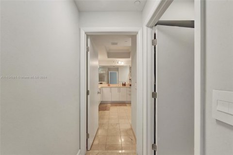 Condo in Aventura, Florida, 3 bedrooms  № 1294732 - photo 15