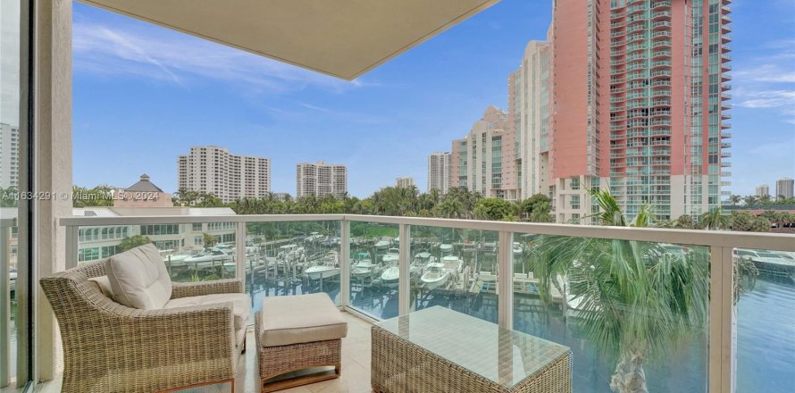 Condo in Aventura, Florida, 3 bedrooms  № 1294732