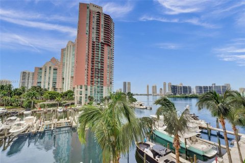 Condominio en venta en Aventura, Florida, 3 dormitorios, 173.36 m2 № 1294732 - foto 6