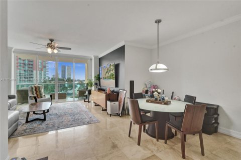 Condominio en venta en Aventura, Florida, 3 dormitorios, 173.36 m2 № 1294732 - foto 13