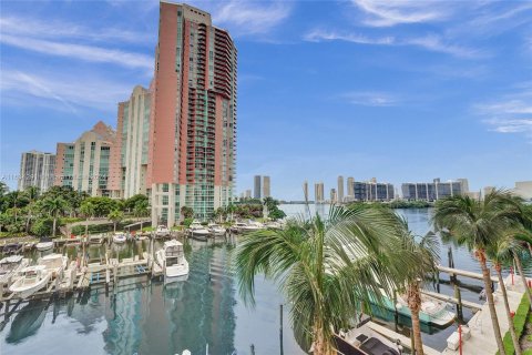 Condominio en venta en Aventura, Florida, 3 dormitorios, 173.36 m2 № 1294732 - foto 4