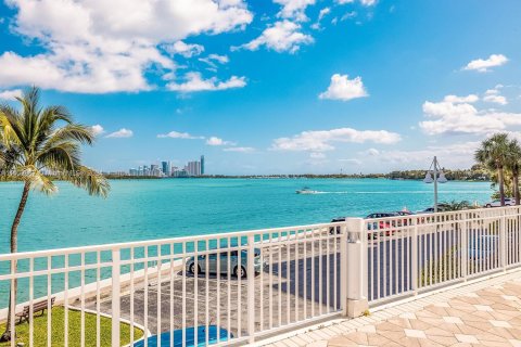 Condominio en venta en Bay Harbor Islands, Florida, 1 dormitorio, 88.26 m2 № 1293392 - foto 21