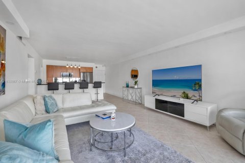 Condominio en venta en Bay Harbor Islands, Florida, 1 dormitorio, 88.26 m2 № 1293392 - foto 7