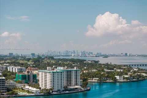 Copropriété à vendre à Bay Harbor Islands, Floride: 1 chambre, 88.26 m2 № 1293392 - photo 30