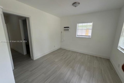 Immobilier commercial à vendre à Fort Lauderdale, Floride: 169.64 m2 № 1282766 - photo 9