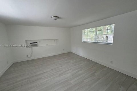 Immobilier commercial à vendre à Fort Lauderdale, Floride: 169.64 m2 № 1282766 - photo 15