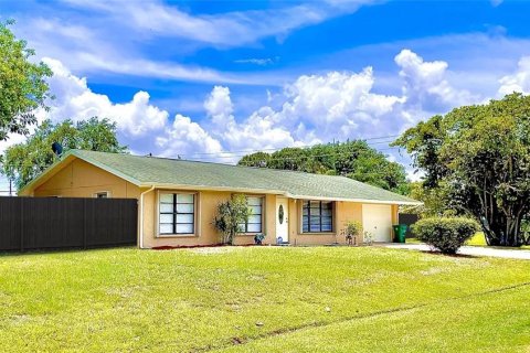 Casa en venta en Port St. Lucie, Florida, 3 dormitorios, 106.65 m2 № 1020465 - foto 1
