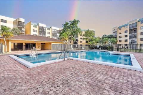 Condominio en venta en Lauderhill, Florida, 2 dormitorios, 100.33 m2 № 1210488 - foto 2