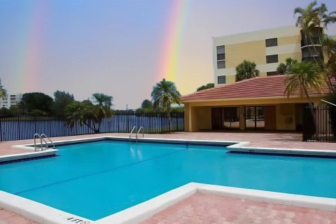 Copropriété à vendre à Lauderhill, Floride: 2 chambres, 100.33 m2 № 1210488 - photo 3