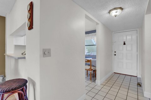 Купить кондоминиум в Лейк-Уорт, Флорида 3 спальни, 111.48м2, № 1033874 - фото 26
