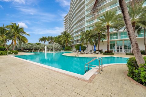 Condo in Pompano Beach, Florida, 2 bedrooms  № 1050120 - photo 8