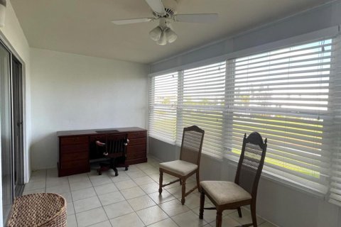 Condo in West Palm Beach, Florida, 2 bedrooms  № 1050082 - photo 9