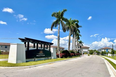 Townhouse in Miami, Florida 3 bedrooms № 1389871 - photo 1