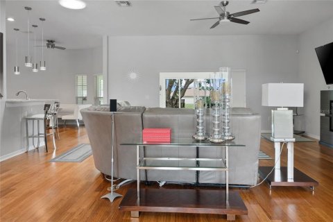 Villa ou maison à vendre à San Antonio, Floride: 3 chambres, 221.2 m2 № 1284221 - photo 8